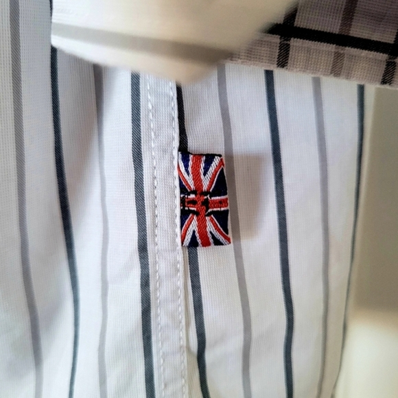 English Laundry Men's Dress Shirt, White & Black/Gray Stripes, 100% Cotton. - Picture 5 of 12